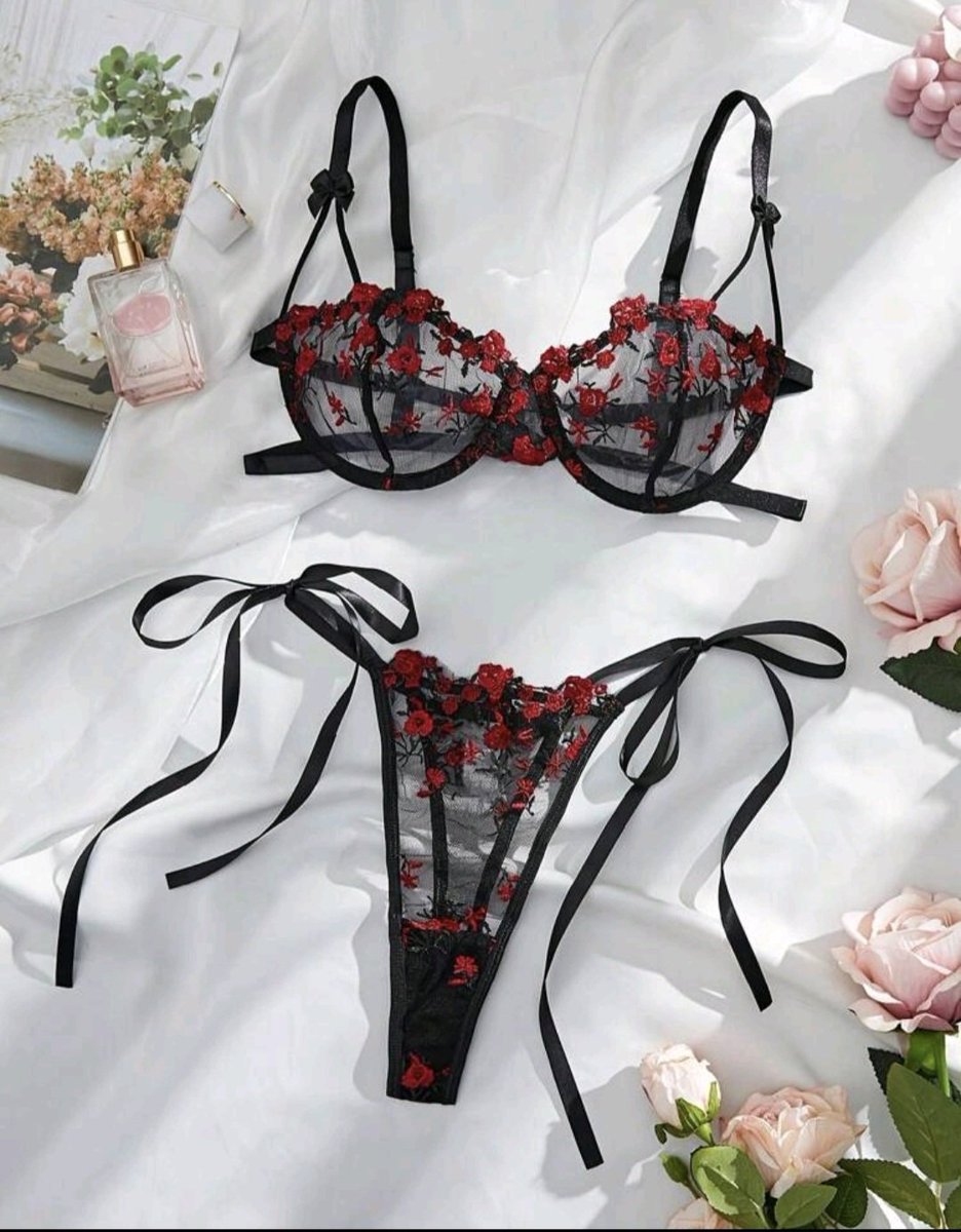 erosDivina's tweet photo. ¿Cuál me compro? Ayuden 🔥🔥💋💋 https://t.co/qZP34i8194