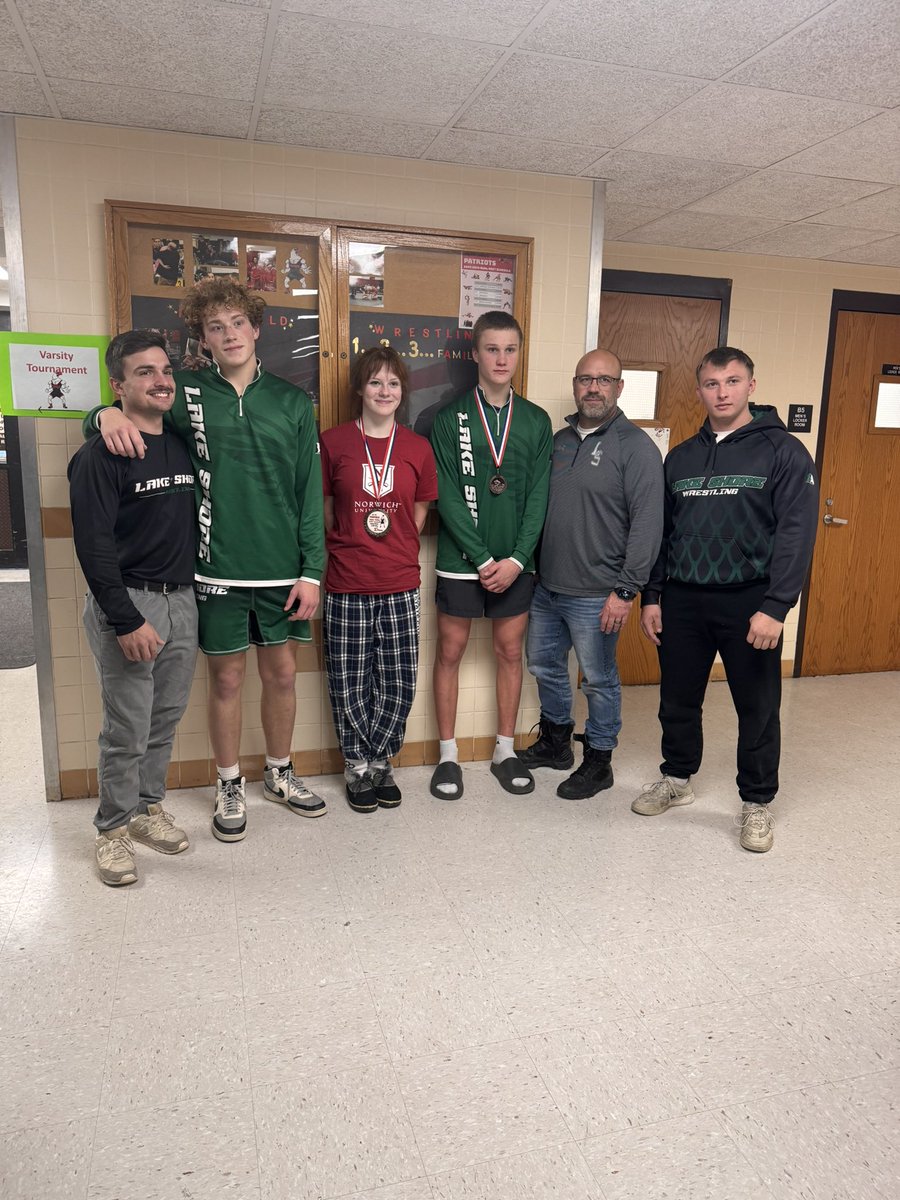LSWrestling1's tweet photo. Penfield Hunter Holiday Tournament results: 
Varsity- Brennen R. 4th place
Girls- Alexiya T. Champion
J/V- Tyler k. 3rd place, John 4th place
Go Eagles! 
@AthleticsLSC https://t.co/yVHZDqulDR