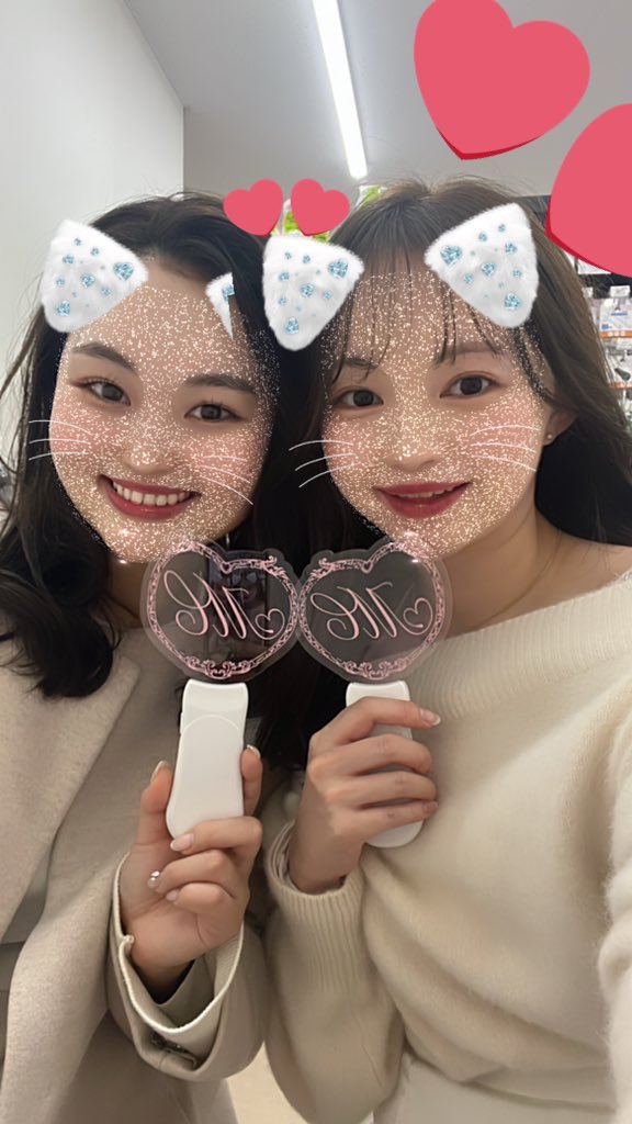 ち な MACO fam tweet media