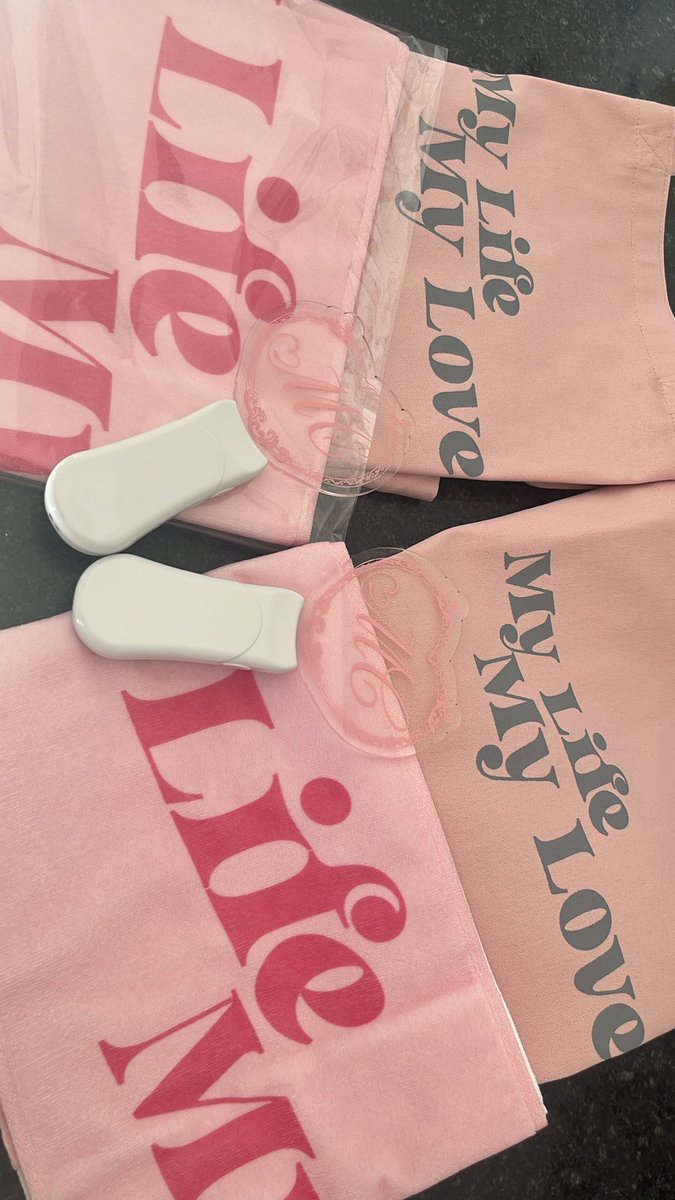 ち な MACO fam tweet media