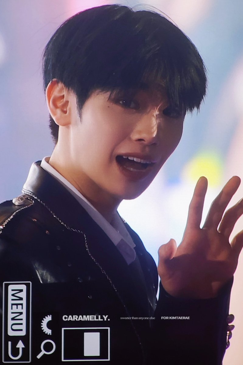 lessencestudios's tweet photo. Kim Tae Rae of ZEROBASEONE at Music Bank Global Festival in Japan.

#김태래 #KIMTAERAE #ZB1 #제로베이스원 https://t.co/fAPo3yt6C0