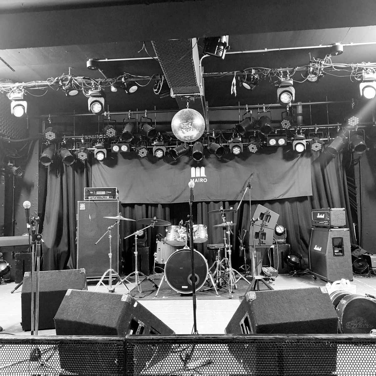 4everrockryo's tweet photo. 新しくなった元庭に初参戦。
メンツ的にプチ同窓会。
前バンドの楽器隊勢揃いでエモがられる。
音楽最高!!!
#mairo
#bandclash https://t.co/gaAaKeTCpC