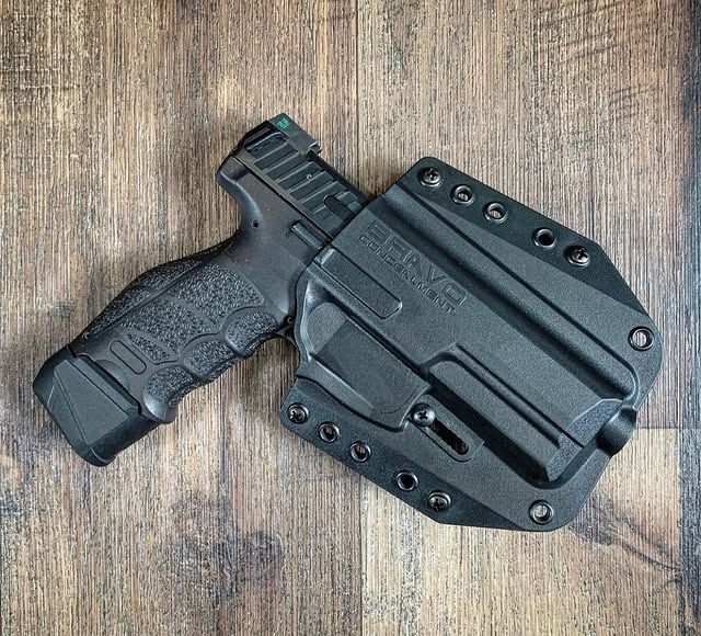 BravoHolsters's tweet image. @bravoconcealment OWB for @hecklerandkoch VP-9
Also rocking @strikeindustries extended baseplate

Repost from: @armeddefender

#bravoconcealment #hk #vp9 #edcgear #edclife #outdoors #strikeindustries
