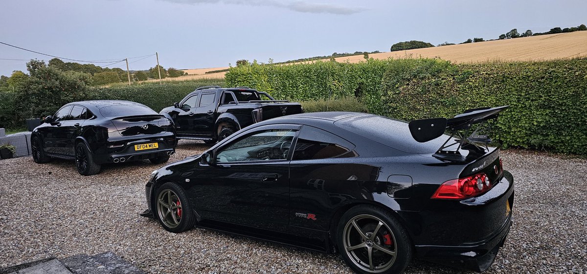 Think I have a fetish for black cars 😆