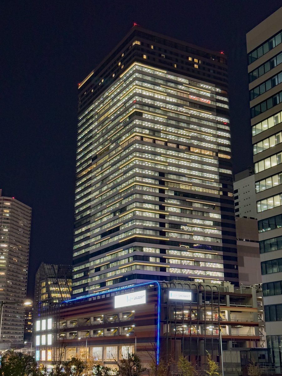 tokyo23gram's tweet photo. 夜に煌めく豊洲ベイサイドクロスタワー https://t.co/9YANbrttvA