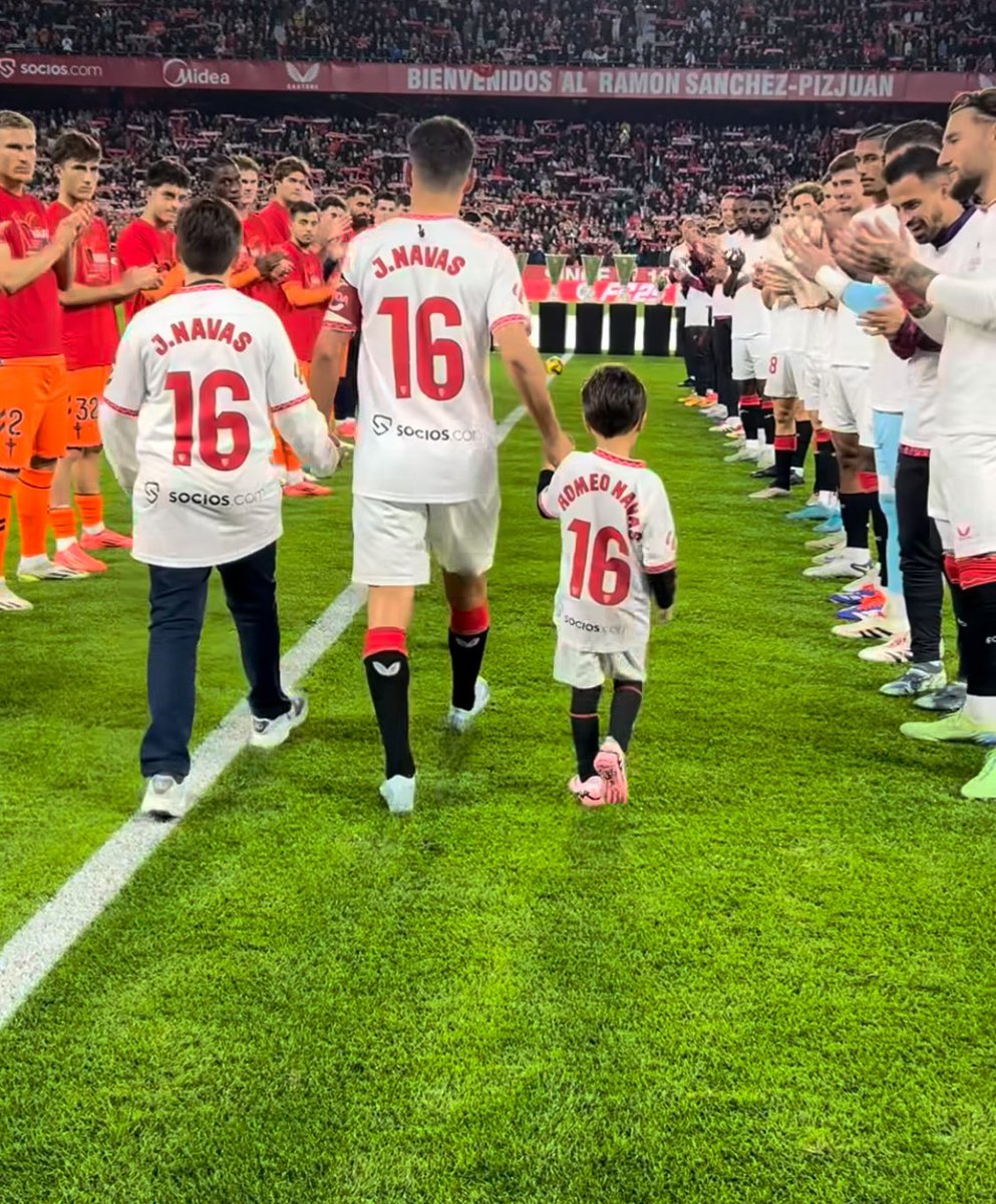Edu_Cortada's tweet photo. LEYENDA @JNavas 1️⃣6️⃣🏆⚽️ https://t.co/KzO4Gv4tbK