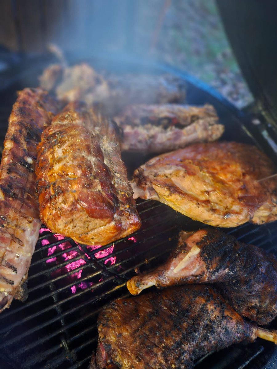 Epic day <a href="/UkbbqSchool/">UKBBQSchool</a> Xmas class, feeling properly festive now, and a bit knackered 🔥