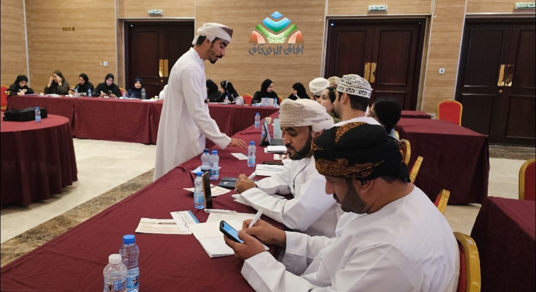 afaqrustaq's tweet photo. تفاعل كبير تضمنتها الورشة المتخصصة ضمن مختبرات مبادرة آفاق الرستاق تضمنت  مجالات الفنون  والتدريب وتعزيز القدرات  والرياضة والترفيه
قدمها الفاضل المدرب محمد الشبلي. https://t.co/UKZ28lmNjG