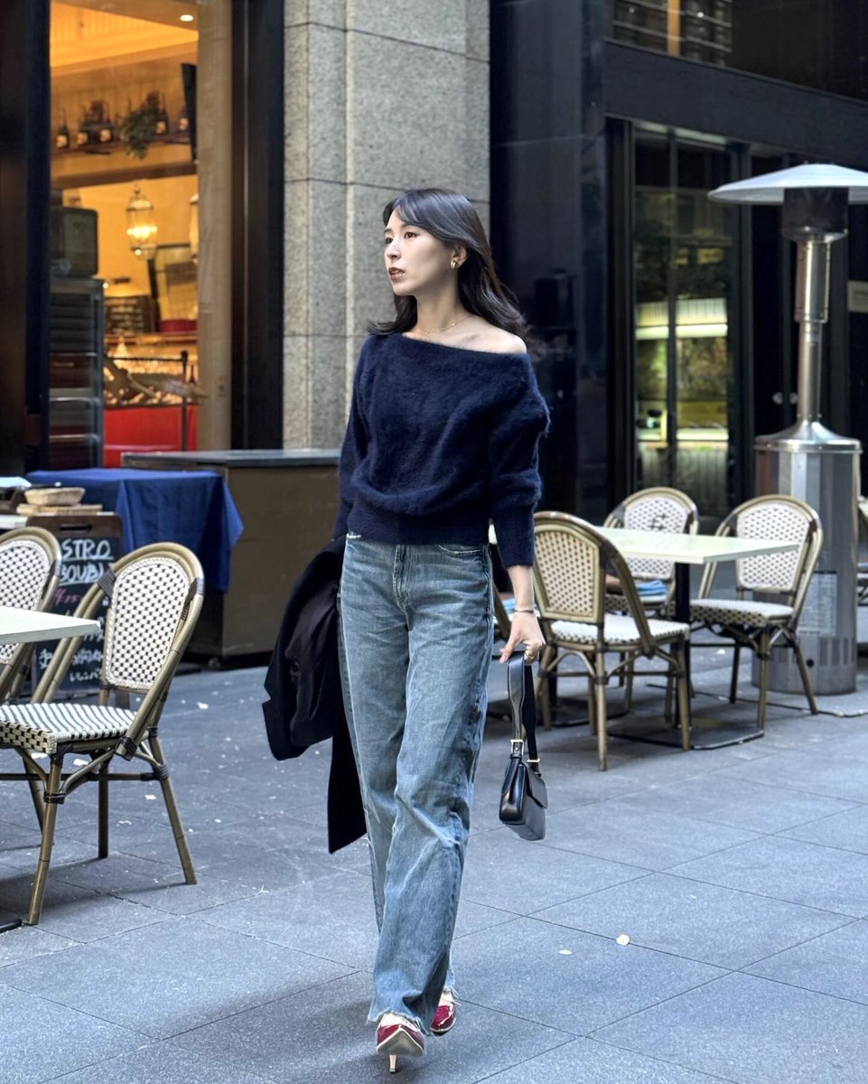 rika__ikeda's tweet photo. 秋冬はオフショルニットコーデが間違いない🧶🤍

tops #ラブティックボンボン
denim @ZARA_JP 
bag @ZARA_JP 

#デニムコーデ #オフショルニット https://t.co/FqqVzEcCty