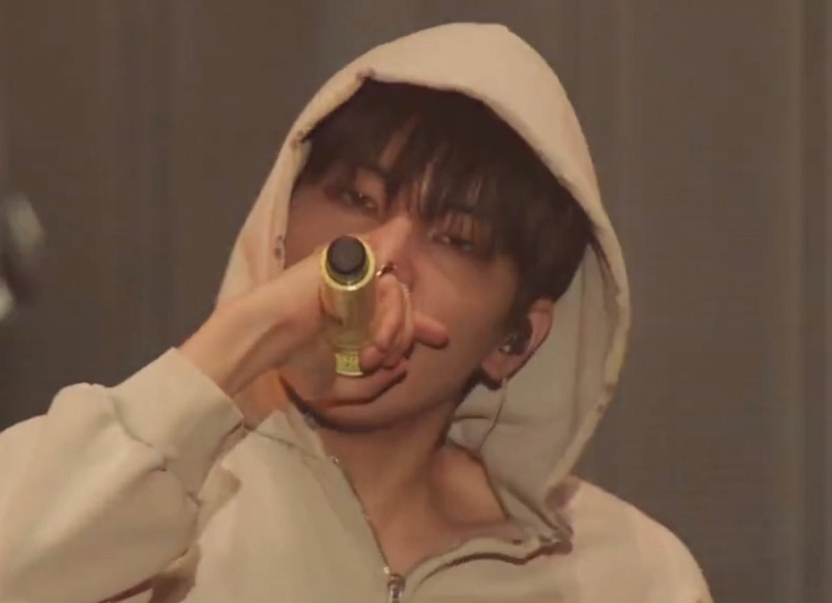 wonubliss's tweet photo. oh wow insaneeee. march wonwoo 🔥 https://t.co/jfo3Wi1P6I