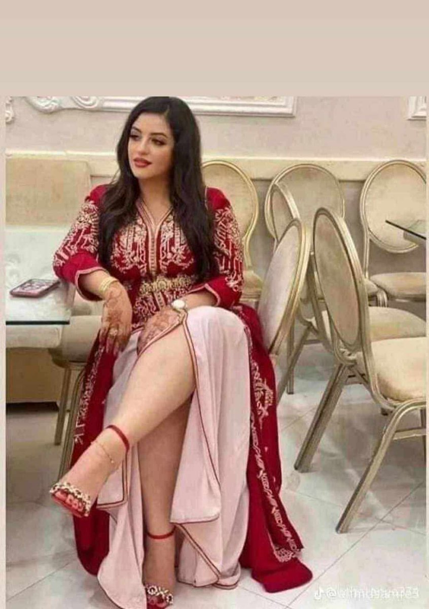 .. اذا. كان.. غرورك.. 
...لا. يسمح.. لك.. 
.. بالتحدث.. معي.. 
.. فتاكد. ان. كبريائي.. 
..... لايسمح.. لي.... 
.. بالسوال.. عنك... 

... ثقتي.. بنفسي.. تكفيني.. 
.. صباحكم.. محبه..دايمه..