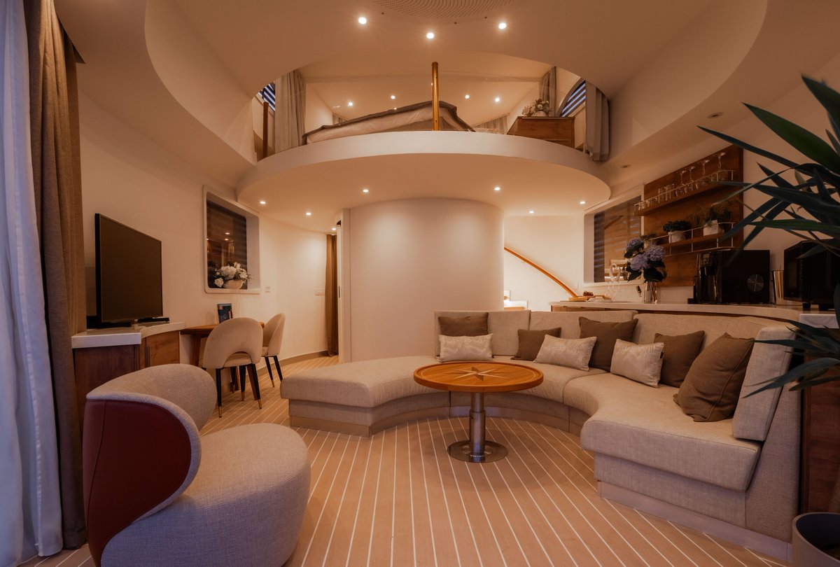 OasisMeu's tweet photo. Indoor comfort meets outdoor bliss. Amor’s open layout makes every "corner" special. https://t.co/Fdc0yRhqd3