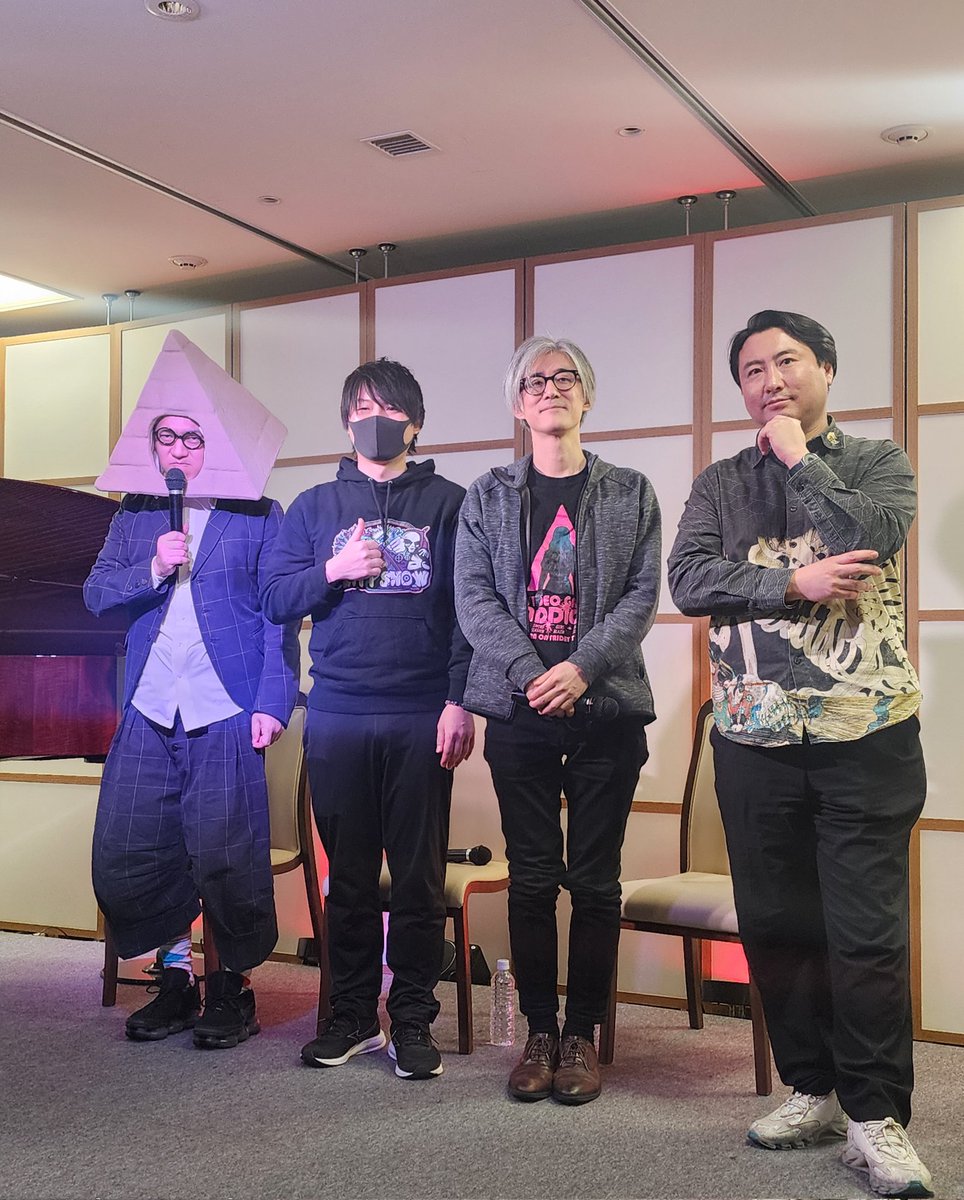 RUIRaMu9's tweet image. 昨日は葬られぬ奇譚—秘密の都市伝説—へ。夜馬裕さんはキラキラした目でとても楽しそうでした。MATTさん３年と言わずもっとイベント出るべき。サインもいただきました✨️
都市伝説のイベントを珍しくて楽しかった～！梅木さんのエジプト暖かそうw
#夜馬裕
#MATTSHOW 
#響洋平 
#ハニトラ梅木