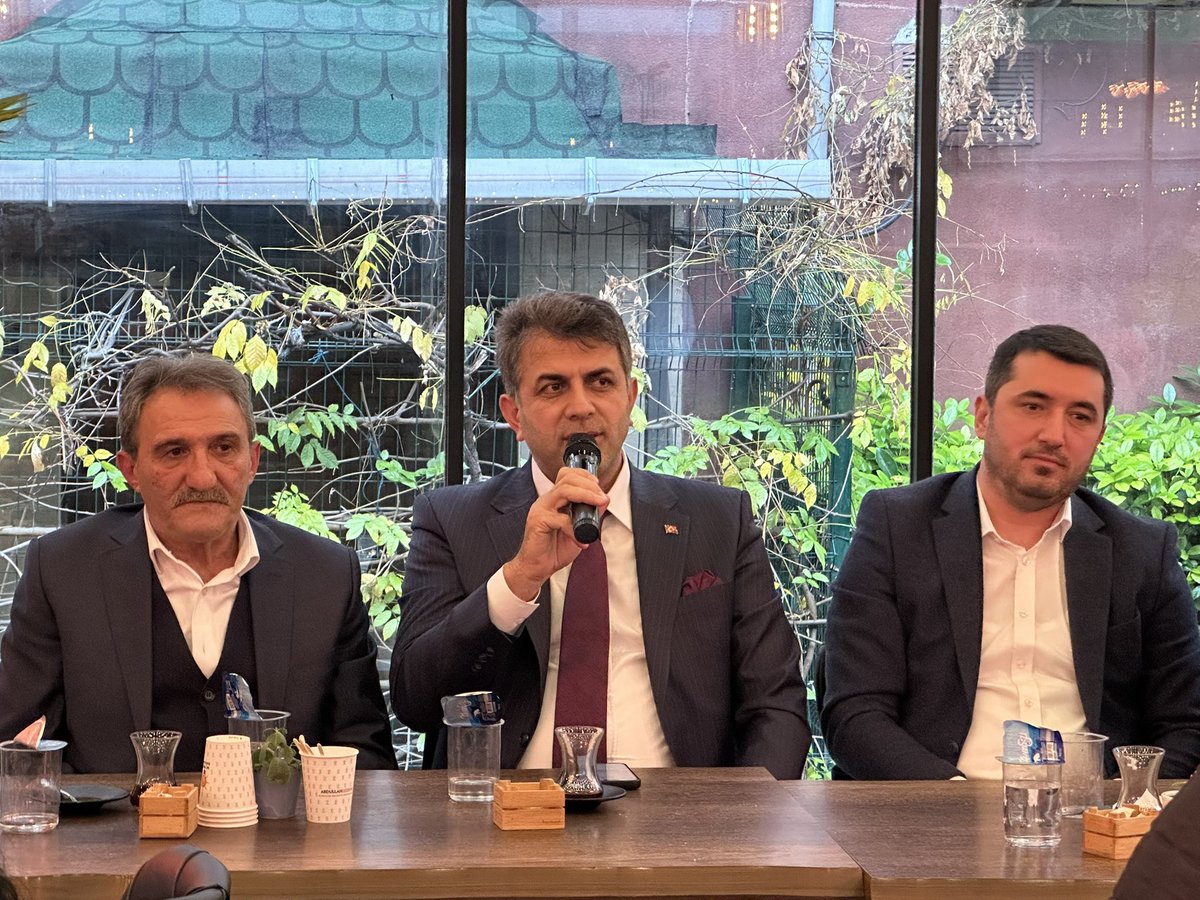 rustemtuysuz's tweet photo. Bağcılar Sinoplular Derneğimizin olağan Genel Kuruluna katıldık.

 Genel kurul neticesinde seçilen Dernek Başkanımızı ve yönetimini tebrik ediyor,muvaffakiyetler diliyorum.

@RTErdogan 
@erkankandemir 
@osmannnurika https://t.co/A0vuNzYr5r