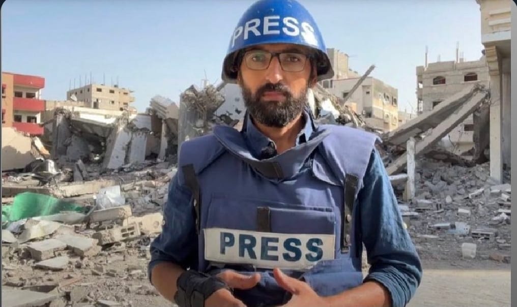 arayamas's tweet photo. ▪️Israel mata a Mohammed Balousha, el periodista palestino que dio la noticia y reveló al mundo los cadáveres en descomposición de bebés prematuros en la UCI del hospital Al Nasr, abandonados a su suerte por las fuerzas israelíes el año pasado
Cerca de 200 periodistas palestinos han sido asesinados por Israel en Gaza durante este genocidio.