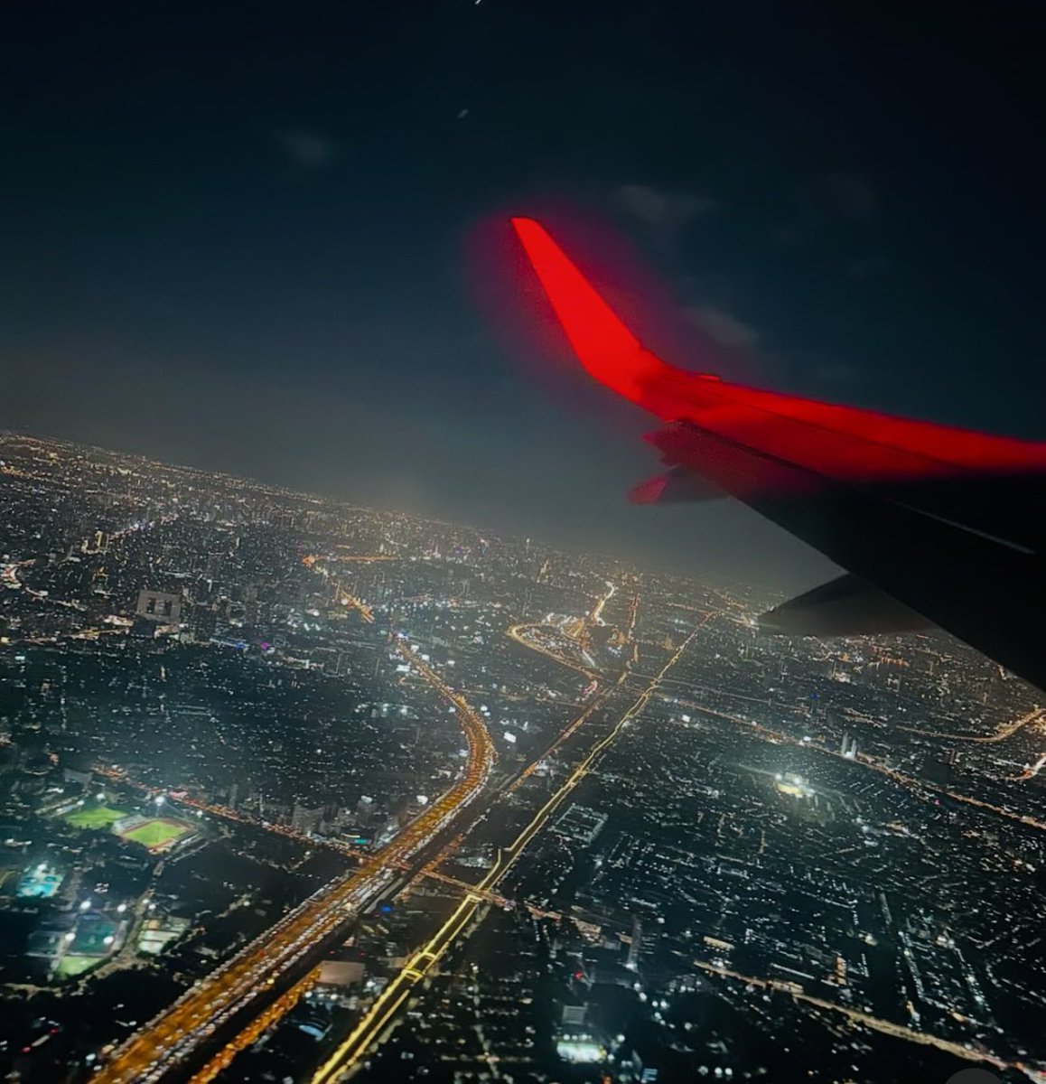 geeky_wanderer's tweet image. City lights 🏙️ 

#TravelGoals #traveldiary