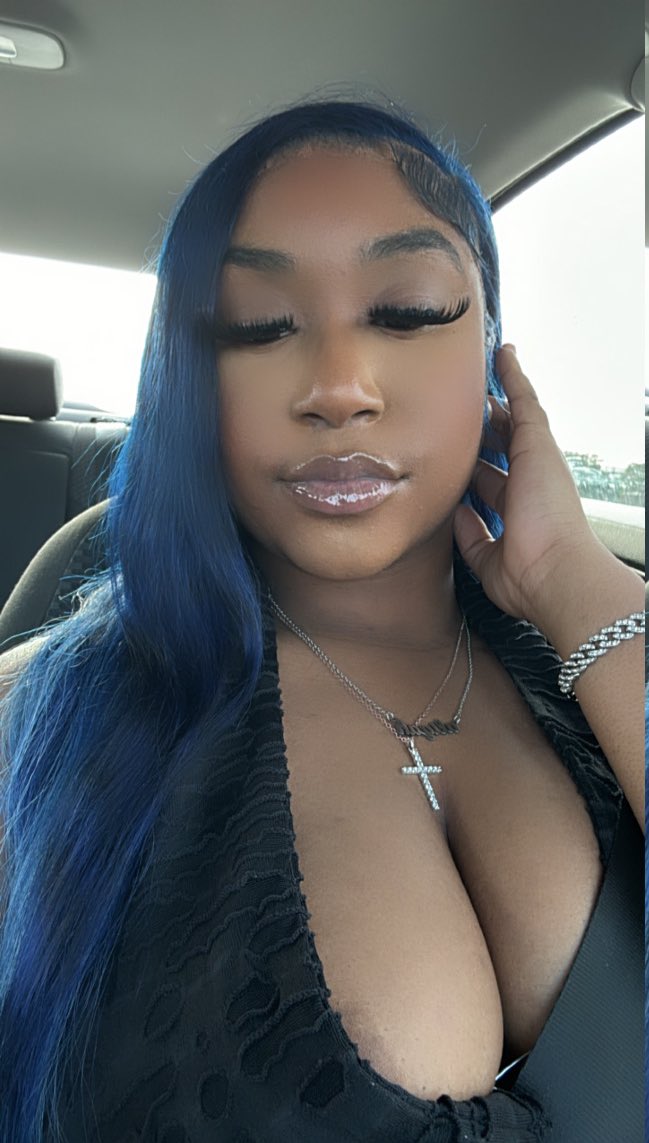 SEXY BITCH 🫧 tweet media