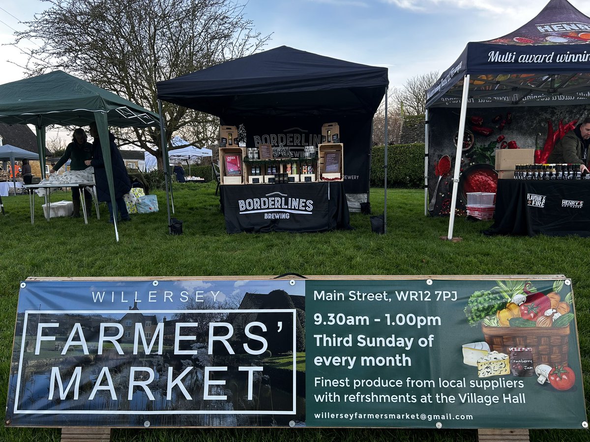 Borderlinesbeer's tweet photo. 🎄 Willersey Farmers Market 🎄

We’re here set up with what remaining stock we have left (it’s really not very much!).

Feels like a bit of a mix and match kinda day!

Come on down and get your last minute provisions 👍

Here ‘til 1! https://t.co/JJLYXmVYBM