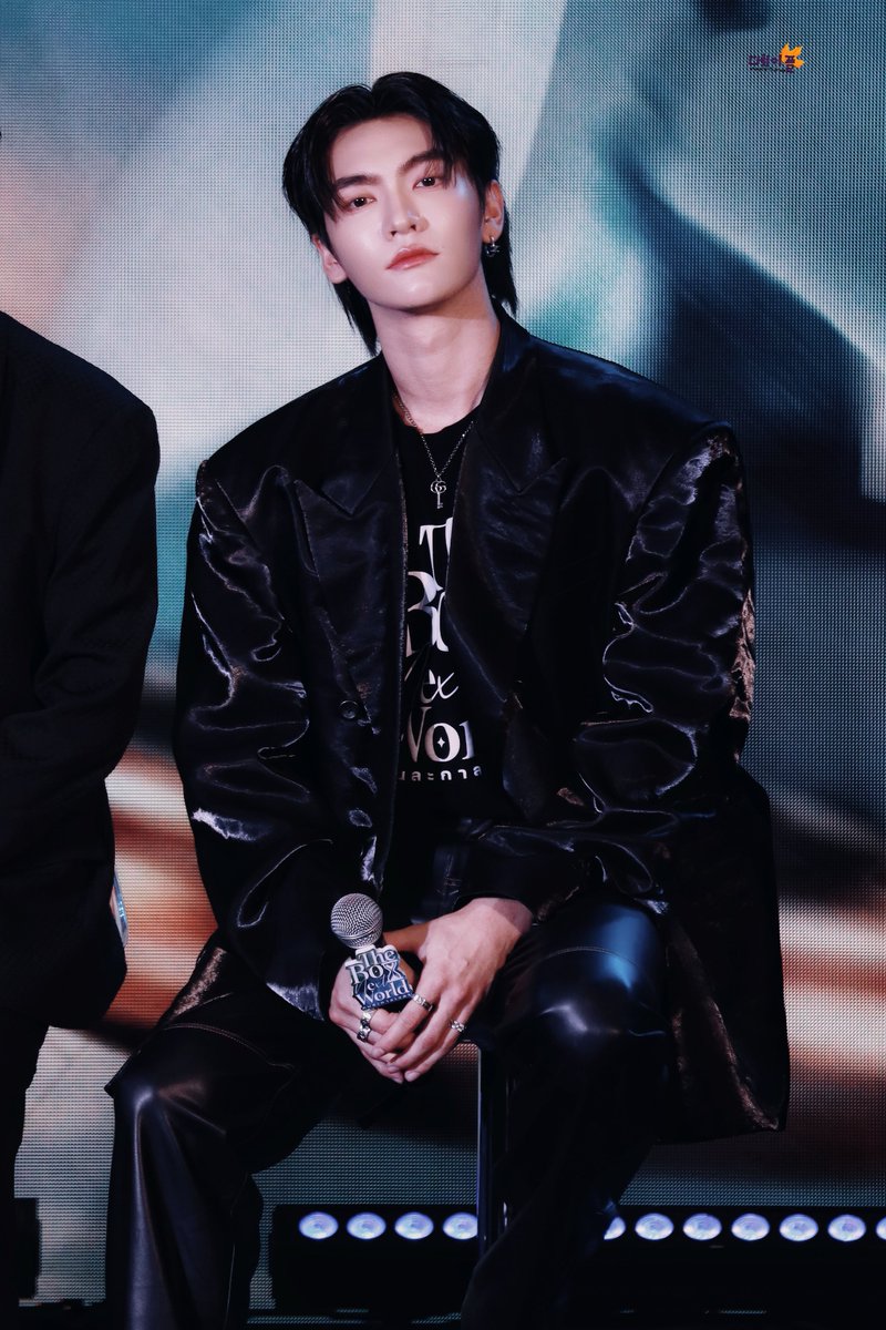 MapleSyrupTart's tweet photo. My Boy 
@Noeul_lee6 @Bossckm_ 

TBNW PRESS CONFERENCE 
#.TheBoyNextWorldPresscon https://t.co/VHTYswh2Vl