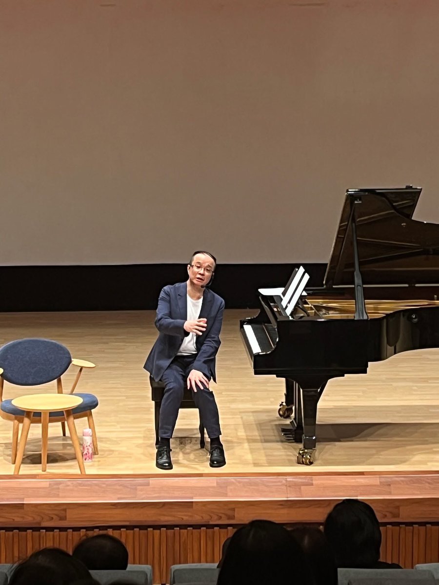 rueibin_chen's tweet photo. I am very happy to have a forum at National Cheng Kung University in Taiwan where I personally demonstrated, guided and explained on the piano! 
https://t.co/sFikUJdRtF https://t.co/ssTPuPwP6q