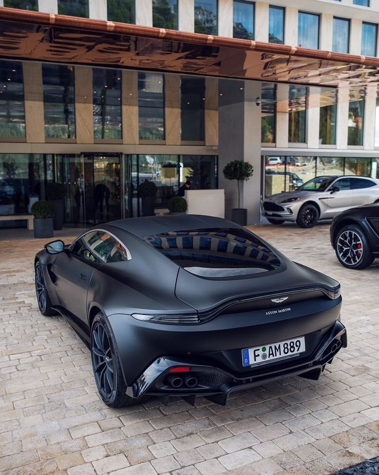 Elitecargasm's tweet photo. Aston Martin Vantage 🦇 https://t.co/BVroGq0ZDo