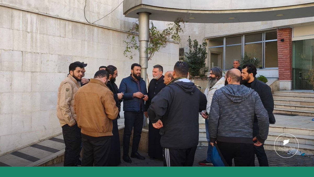 زيارة الأستاذ بشير العلي مدير مديرية شؤون الطوائف بإدارة الشؤون السياسية إلى حي الدويلعة في العاصمة دمشق

#إدارة_الشؤون_السياسية 
#سوريا
#دمشق