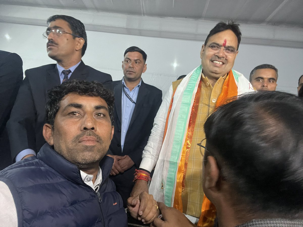 राजस्थान के विकास को प्रतिबद्ध यशस्वी मुख्यमंत्री श्री <a href="/BhajanlalBjp/">Bhajanlal Sharma</a> जी को जन्मदिवस की हार्दिक बधाई एवं शुभकामनाएँ।

प्रभु श्रीराम जी से आपके उत्तम स्वास्थ्य एवं मंगलमय जीवन की कामना करता हूं।

#HBDayBhajanLalJi