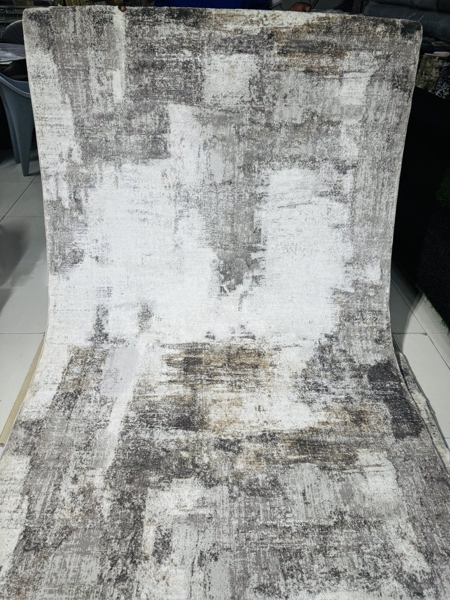 zaarahc1's tweet photo. Fresh rugs , fresh start https://t.co/NobdbP4D6i