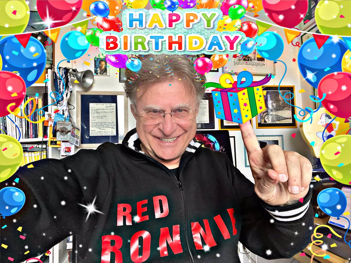 Tantissimi auguri di BuonCompleanno! <a href="/RedRonnie/">Red Ronnie 💙🎸</a> sei sempre un dono prezioso nel mondo della musica in libertà!!! Auguri!!! <a href="/RoxyBarFans/">ROXY BAR FANS</a> ⭐️🥂🍾🎉🎊🎂🏆👏👏👏