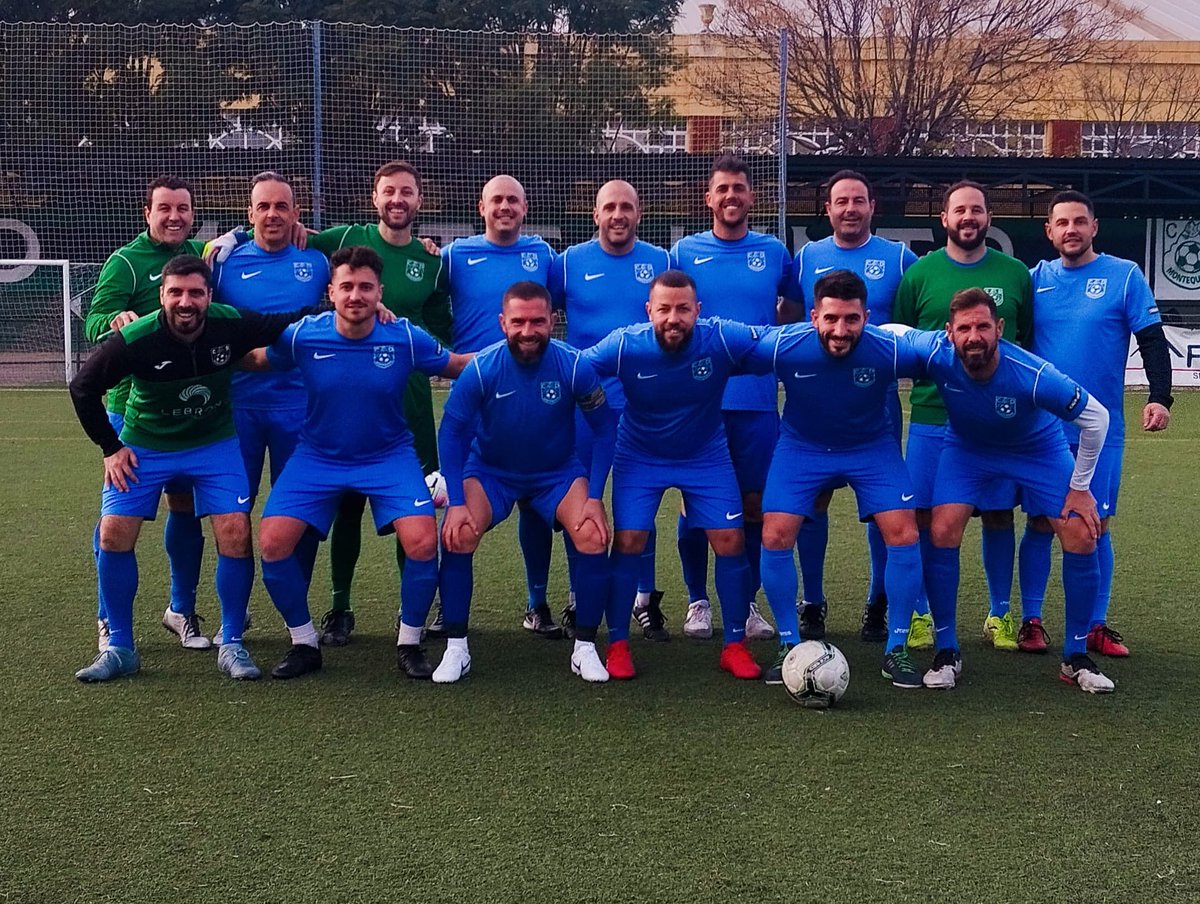 CdVeteranos's tweet photo. “Los Cuñaos” le dan los 3 ptos a los del 41089. Un imperial @1983sfc Gamero , con un hatick ⚽️⚽️⚽️ y Felix de falta directa  en un partido en el que no supimos ofrecer nuestra mejor versión pero que nos mantiene arriba en la tabla !!! 4-3 https://t.co/d6UdVoxTPF