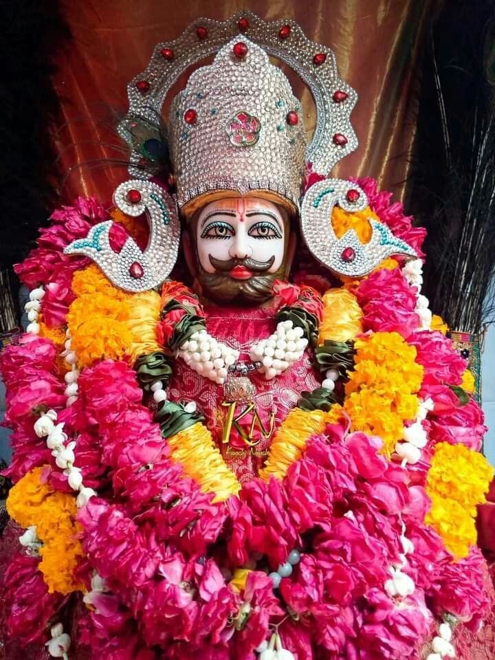 हारे का सहारा बाबा श्याम हमारा 

 खाटू श्याम बाबा की जय हो