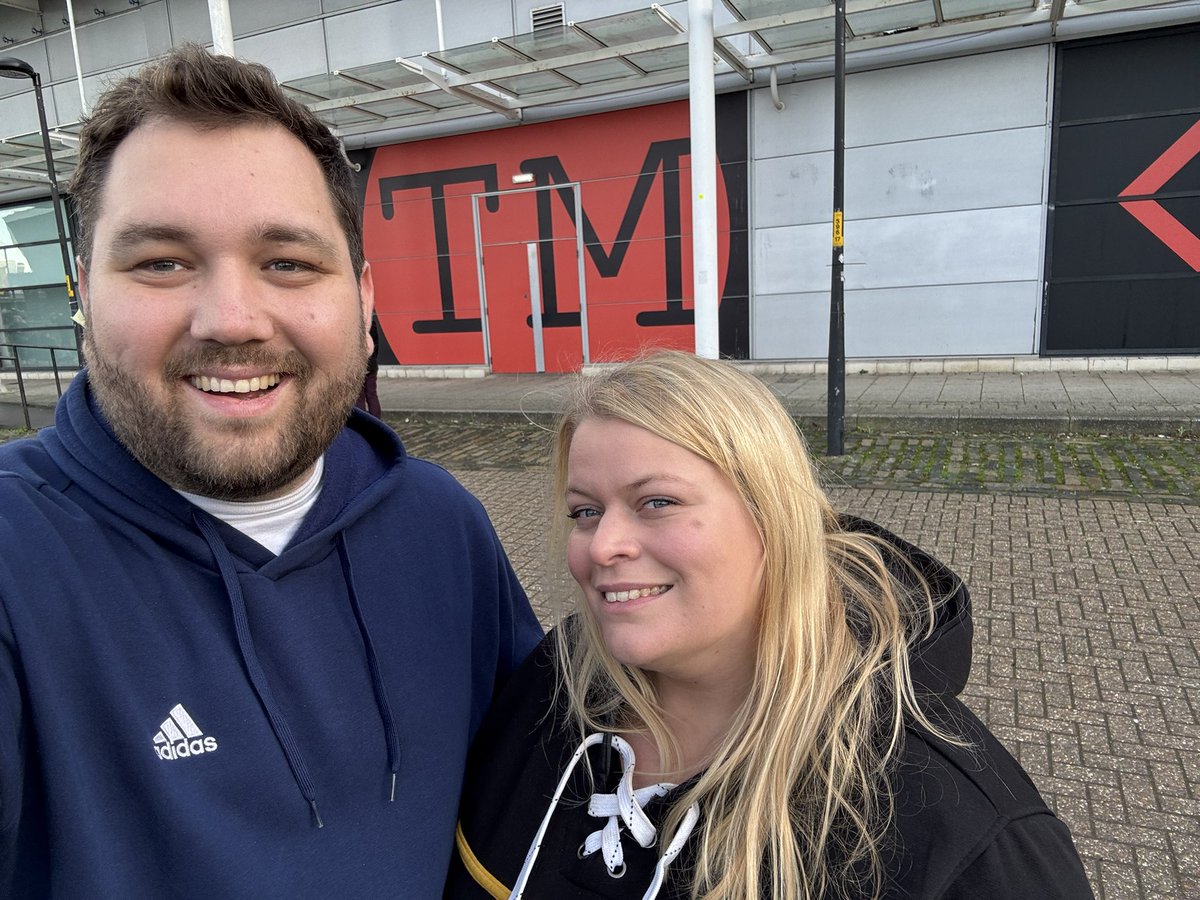 MattHeaney23's tweet image. We’re at the #taskmasterLive! 🤩 so excited!