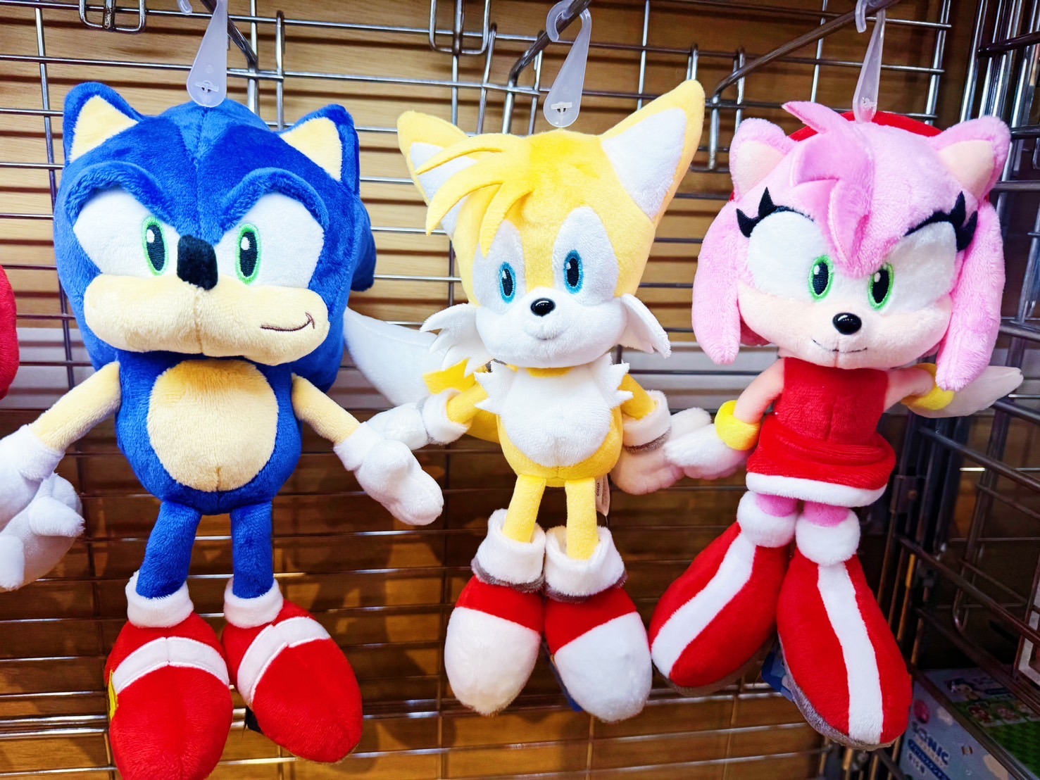 三栄貿易　シャドウ ぬいぐるみ ソニック　ゲーム ソニック シャドウ ぬいぐるみ 三英貿易 - メルカリ
