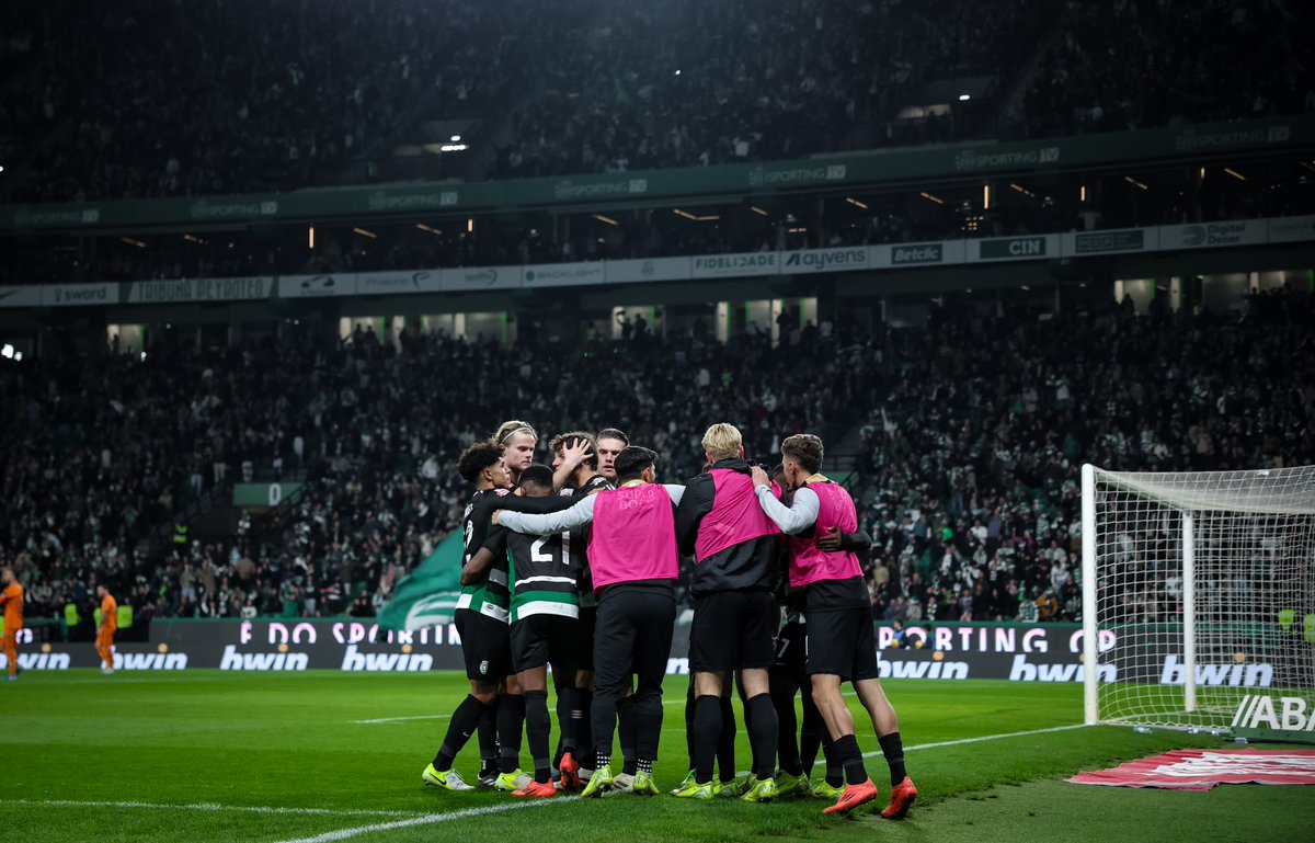 SportingCP's tweet photo. 🎶 Porque tu és a magia,
Que me contagia,
Que me faz sentir tão bem 🎶

Mágico Sporting 💚 https://t.co/QDKpwHcnuf