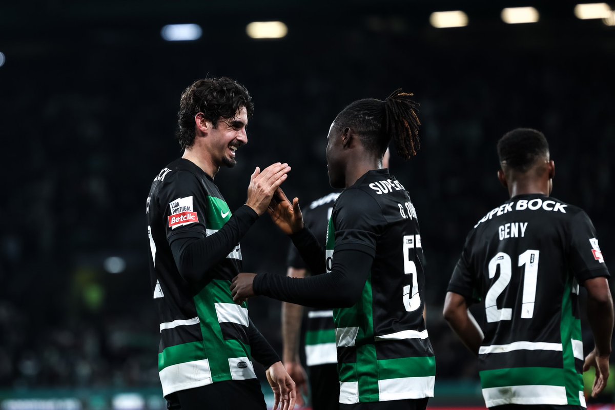 SportingCP's tweet photo. 🎶 Porque tu és a magia,
Que me contagia,
Que me faz sentir tão bem 🎶

Mágico Sporting 💚 https://t.co/QDKpwHcnuf
