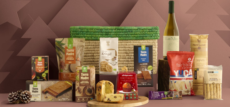 ComercioJustoOI's tweet photo. 🎄 ¿Aún no tienes las cestas de Navidad para tu equipo o colaboradores? 🎁

Regala solidaridad y comercio justo con nuestras cestas.
🌍 Entrega rápida: 24-72h
📦 https://t.co/IiVN3DnJ7T
💡 Descubre por qué elegirlas: https://t.co/pNc0PgJrpT
📞 Llámanos al 900 22 33 00. https://t.co/LD18hxt7II