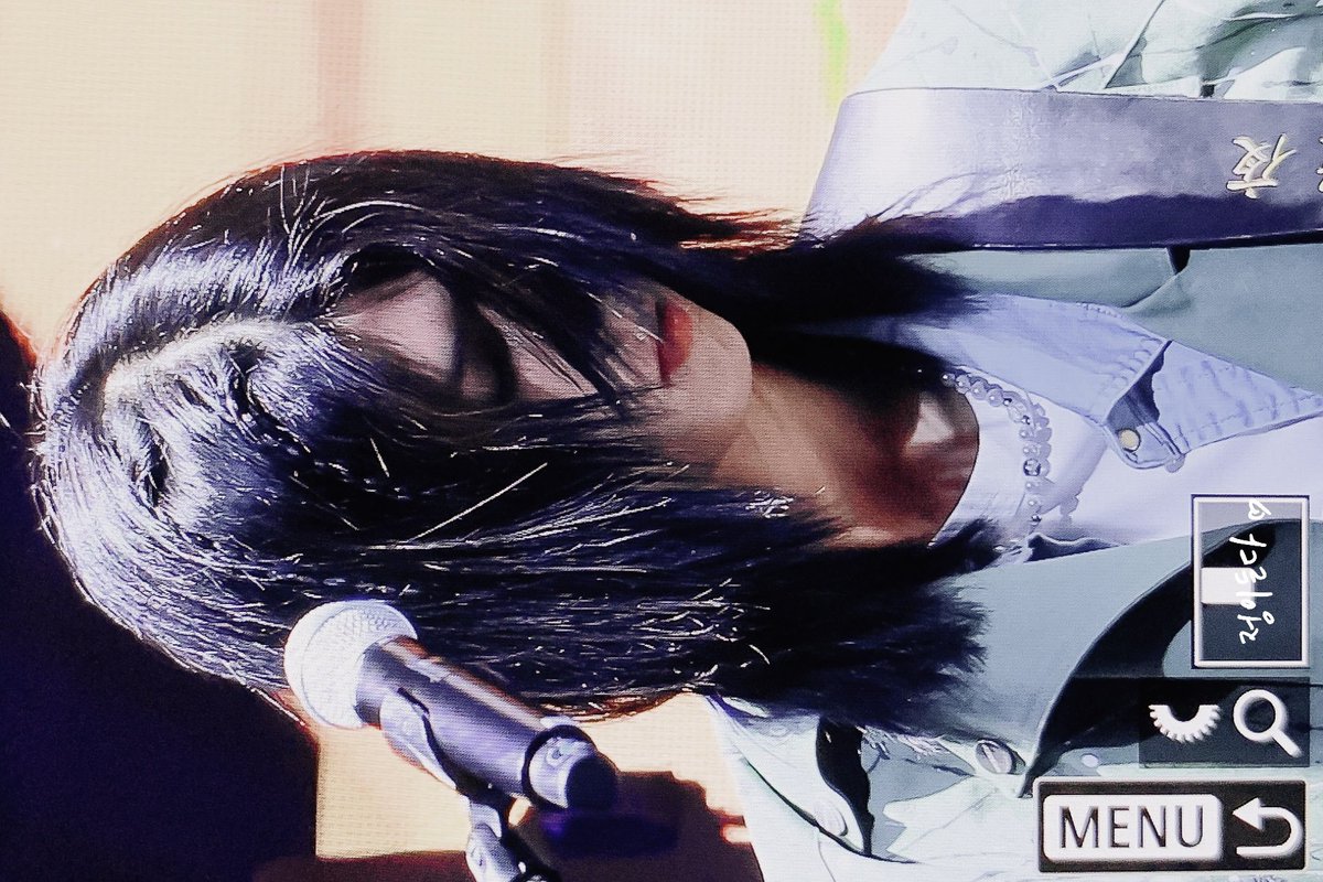 Fallin818's tweet image. 241215 라이브온 대구

#XdinaryHeroes #JunHan
#엑스디너리히어로즈 #준한 #한형준