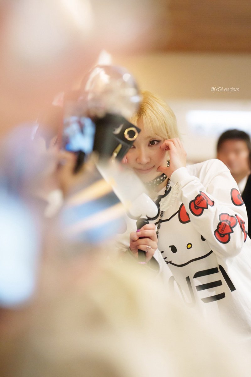 YGLeaders's tweet photo. 241214 MINZY💓
ファンサ大放出してくれて神すぎる💓
大好き🥹💓

@mingkki21 

#2NE1 #MINZY
#WelcomeBackInTOKYO https://t.co/UJ8lnXZZP6