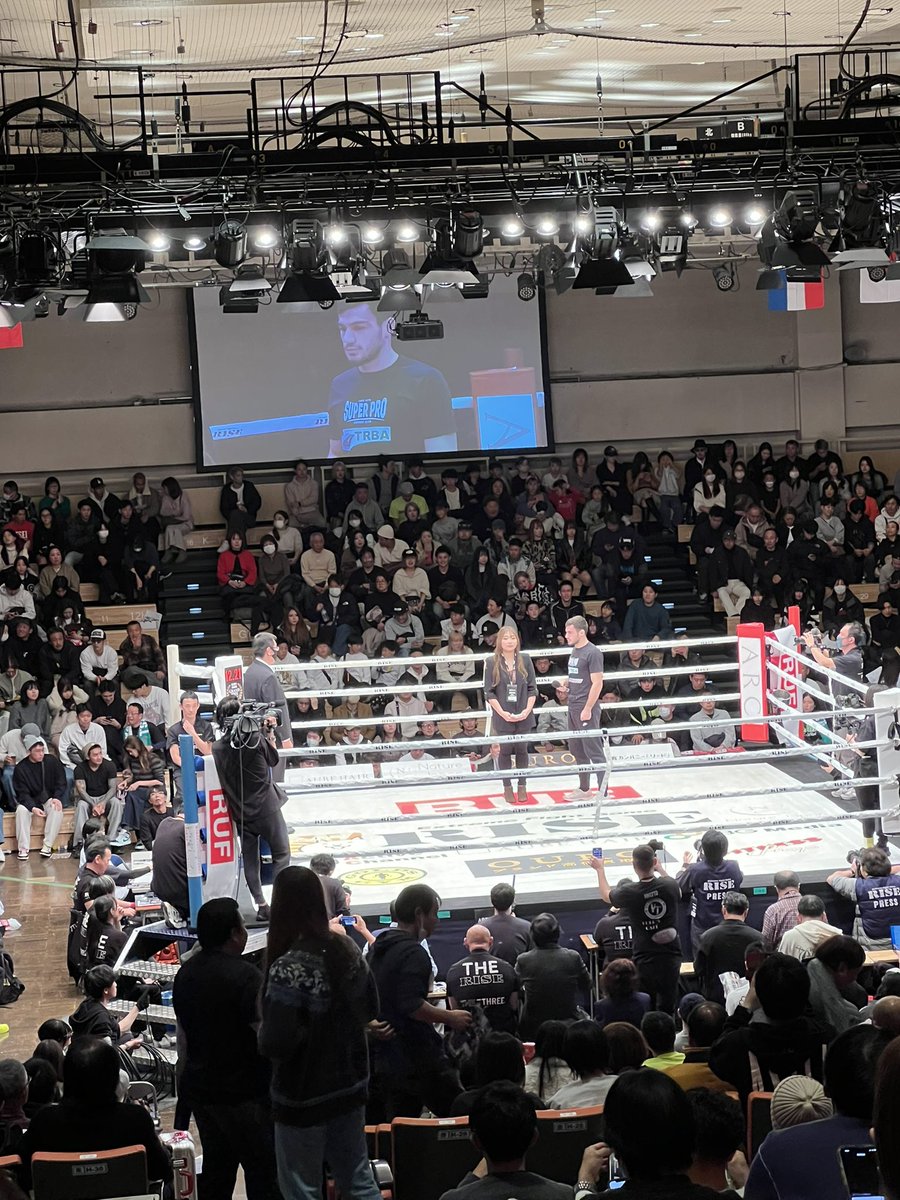 WoradonBK's tweet photo. Berjan Peposhi🇦🇱🇧🇪at Korakuen to promote RISE-GLORY GP.

He is facing ￼Lee Sung-hyun🇰🇷in the quarterfinal.
#RISE_WS #Glory https://t.co/NpZPE0oK48