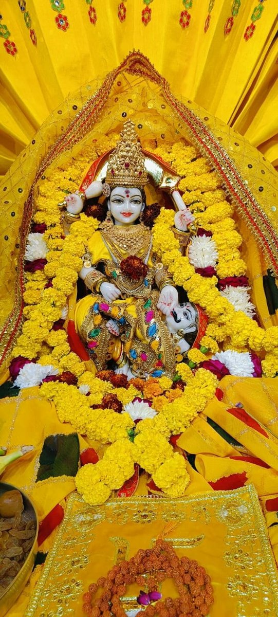 baglamukhipuja's tweet photo. पितांबराविद्या के नाम से विख्यात माँ बगलामुखी की साधना प्राय: शत्रु के भय से मुक्ति और वाकसिद्धि प्राप्त करने के लिए की जाती है। https://t.co/ISXlESGz5h