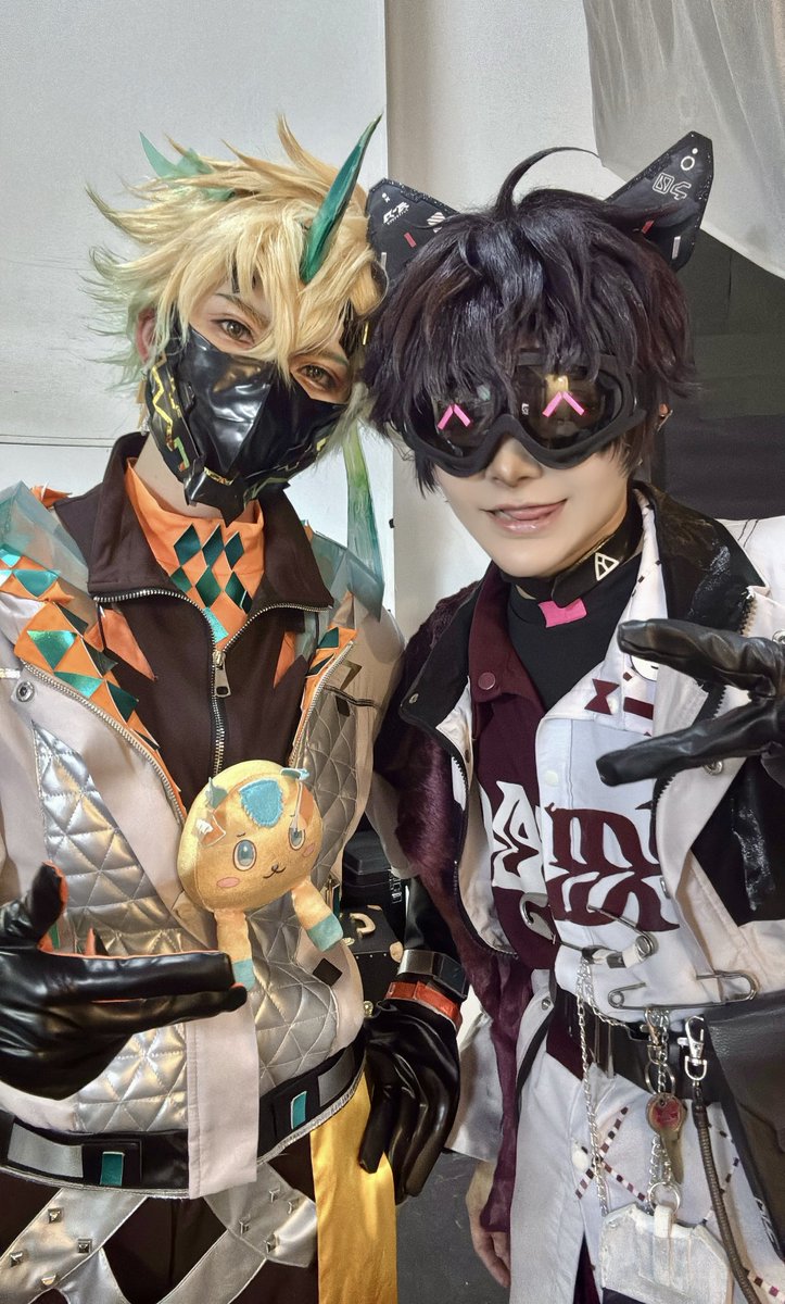 「 / コスプレ※血糊注意鮫テツと女将リトでリテしてきた〜!!ヒーローverをYO」|女将🐺❤️‍🔥4/1アコマルD17🥳通知❌のイラスト