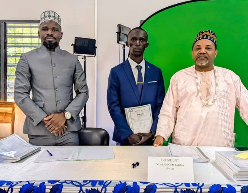 Félicitations à nos auditeurs de Master, qui ont brillé par leurs idées concluant plusieurs mois de recherches, œuvres qui contribuent à enrichir la doctrine juridique, mais aussi à faire avancer des causes sociales, à vulgariser les lois et règlements de la République...