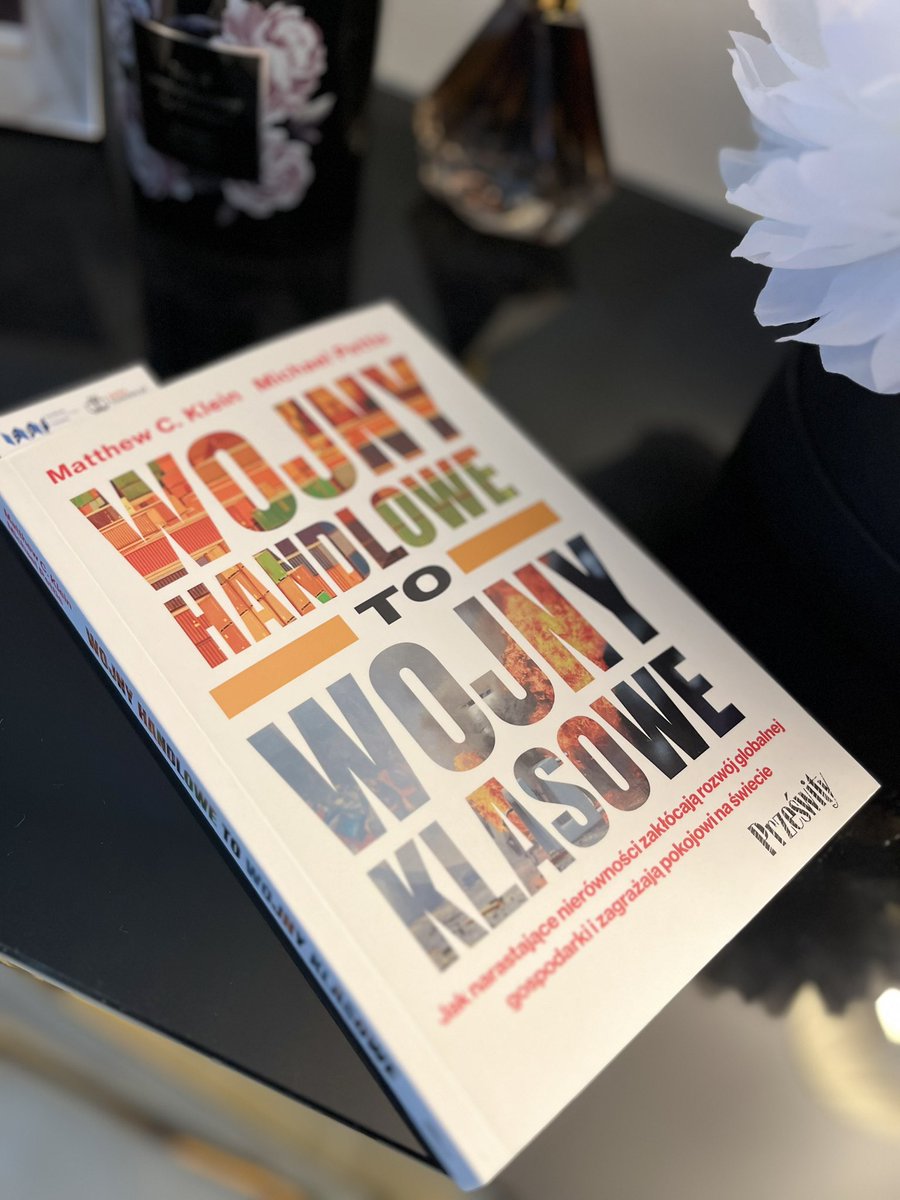 Czy wojny handlowe to tylko zasłona dymna dla prawdziwych wojen klasowych? Dlaczego klasa średnia znika na naszych oczach?
<a href="/Przeswity/">Wydawnictwo Prześwity</a>