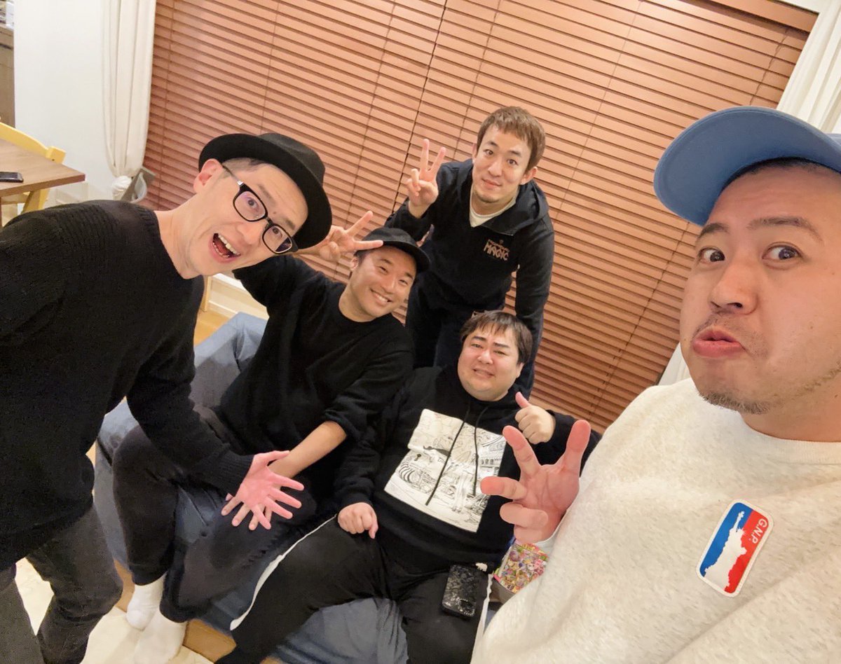 kagaseiichi0227's tweet photo. 【記事を更新しました】
〜恒例の忘年会〜 
by 加賀'sエンタメステーション
記事はこちらから↓
https://t.co/6BaDJaaDmT
#ファンキー加藤 #シクラメン #福本バンビ
#黄色組 #EX大衆 #FM京都 #ksラジオ
#JMTL https://t.co/FggjqeWHvF