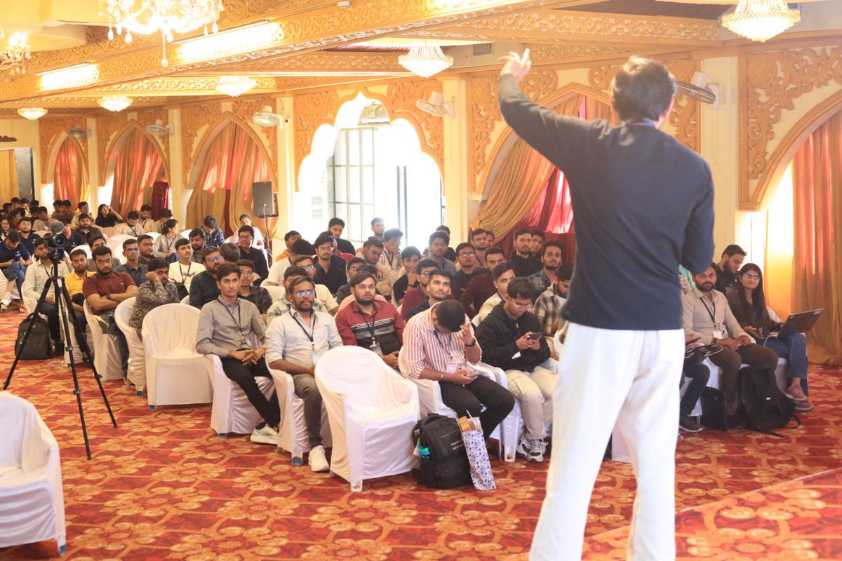 Google Developers Group Surat #GDGSurat tweet media