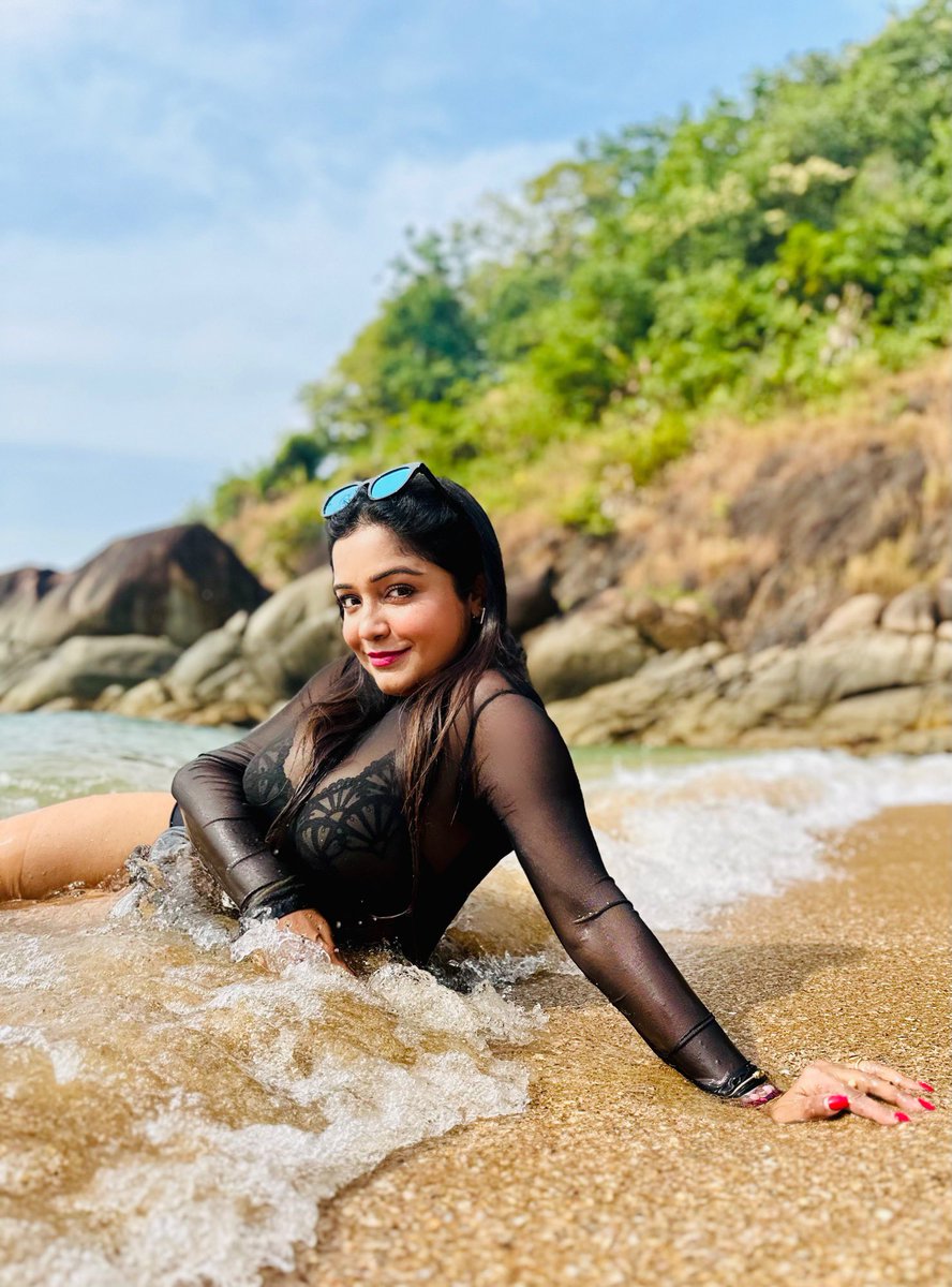 sayantani8's tweet photo. Free as a butterfly at butterfly beach 🌊🏖️🦋
#goa #recentthrowback #travelphotography #beach #sand #saltyair #butterflyisland #holidays #travelgram #november #travelstory #traveladdict https://t.co/kWnRzG6WRI