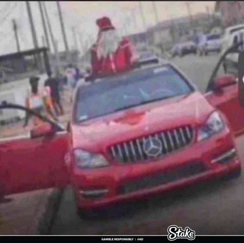 tongho_II's tweet photo. Father Christmas work no dey pay ke? 🥹😂 https://t.co/KeXxEGkNM9