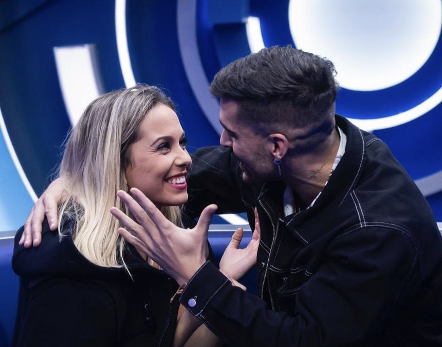 QUIEN MÁS QUIERE ESTO EN LA FINAL???

<a href="/ghoficial/">Gran Hermano</a>  queremos que <a href="/Eddyfisterra/">Eddy Insua</a> suba a Guadalix a dar una sorpresa a <a href="/violetaacrespo/">Violeta crespo</a> 💜🫶🏼💙🧲 como fue Gianmarco con Adara 🥰

#gh15D #ghDBT15 #violedi