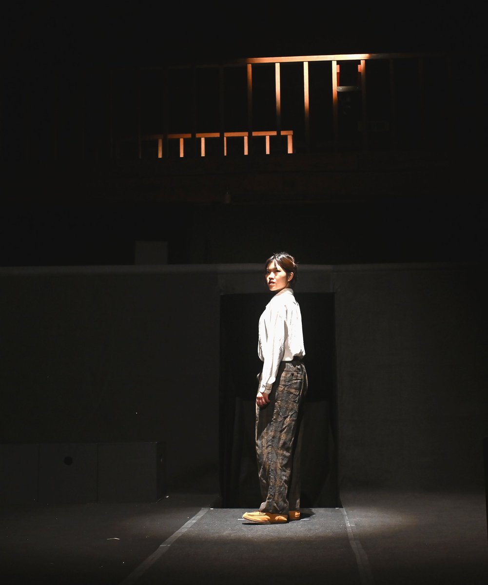 Theater_IO's tweet photo. 金沢若手俳優シアタープロジェクト『初恋』 

言葉を繰り返すところが多かったが、一言一言が感情の細かな違いがあって面白かったです。
(40代女性)

とてもよい読後感のようなものでいっぱいです。
(20代 男性)

Photo by ハヤシハジメ

#初恋 配信視聴は本日まで✍️
▶︎▶︎ https://t.co/eqXUlMx6f7 https://t.co/KqriFhLFzo
