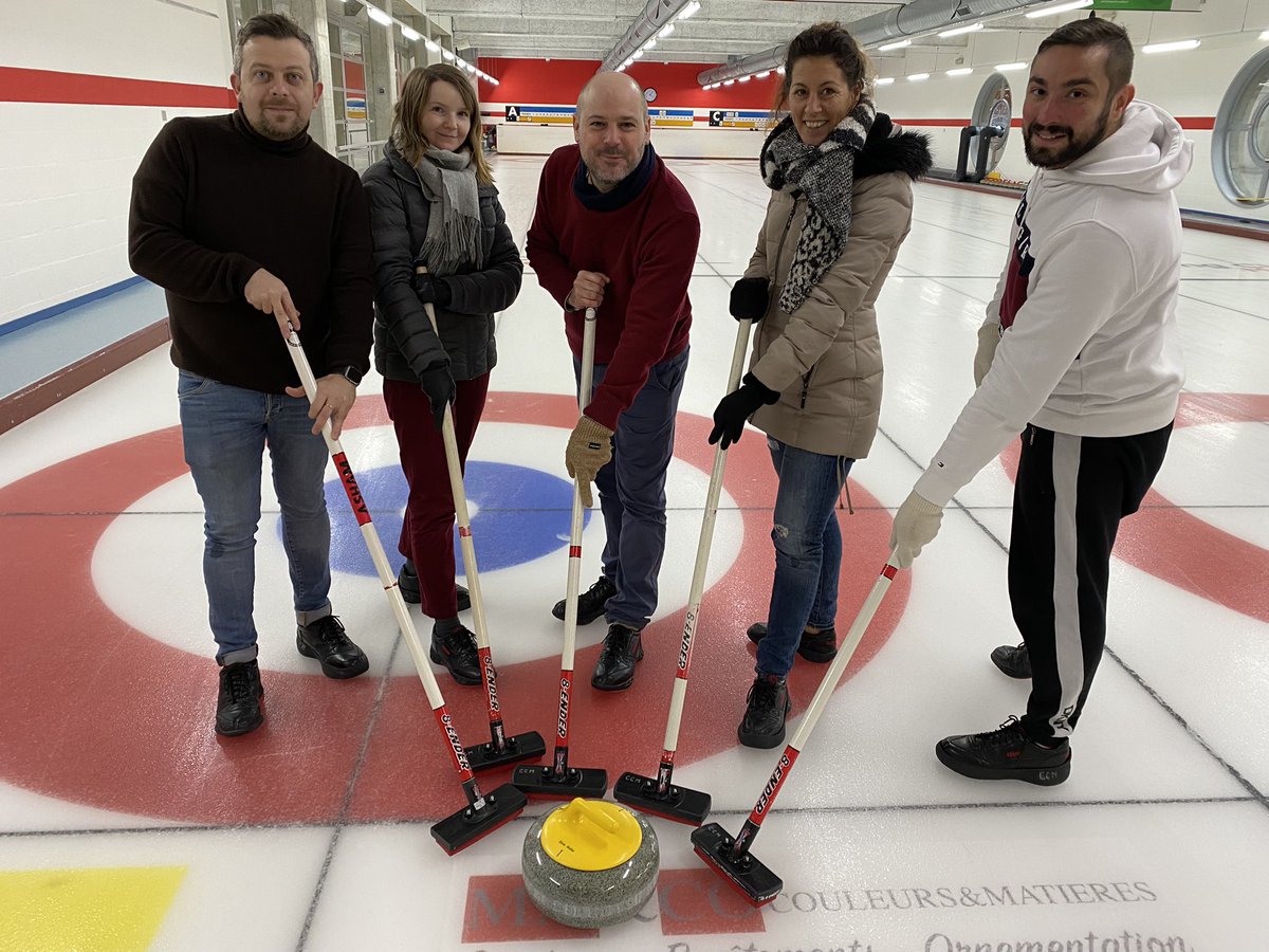 Cytometry_EPFL's tweet image. 🎄 Last Thursday, we celebrated our Christmas party with curling, a visit to the Morges Christmas market, and a fantastic dinner. Great sport, delicious food, and lots of laughs—a perfect way to wrap up 2024!
Huge thanks to the team for an amazing year. See you all in 2025!